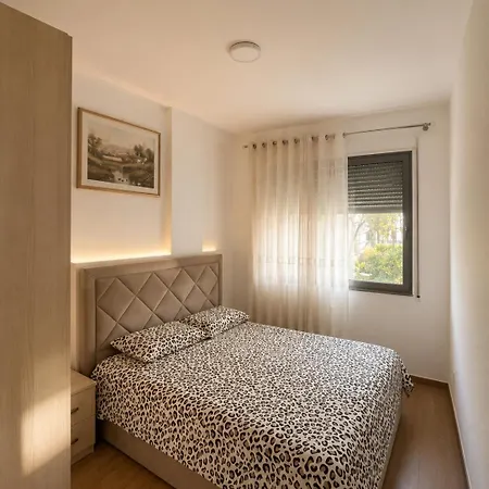 Sea & Pine Retreat * Golem (Tirana)
